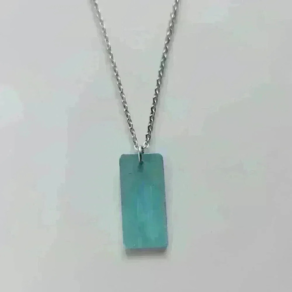 Jellyfish pendant necklace on a small silver chain ✦ Mermaid ocean lover style ✦ - Picture 6 of 7